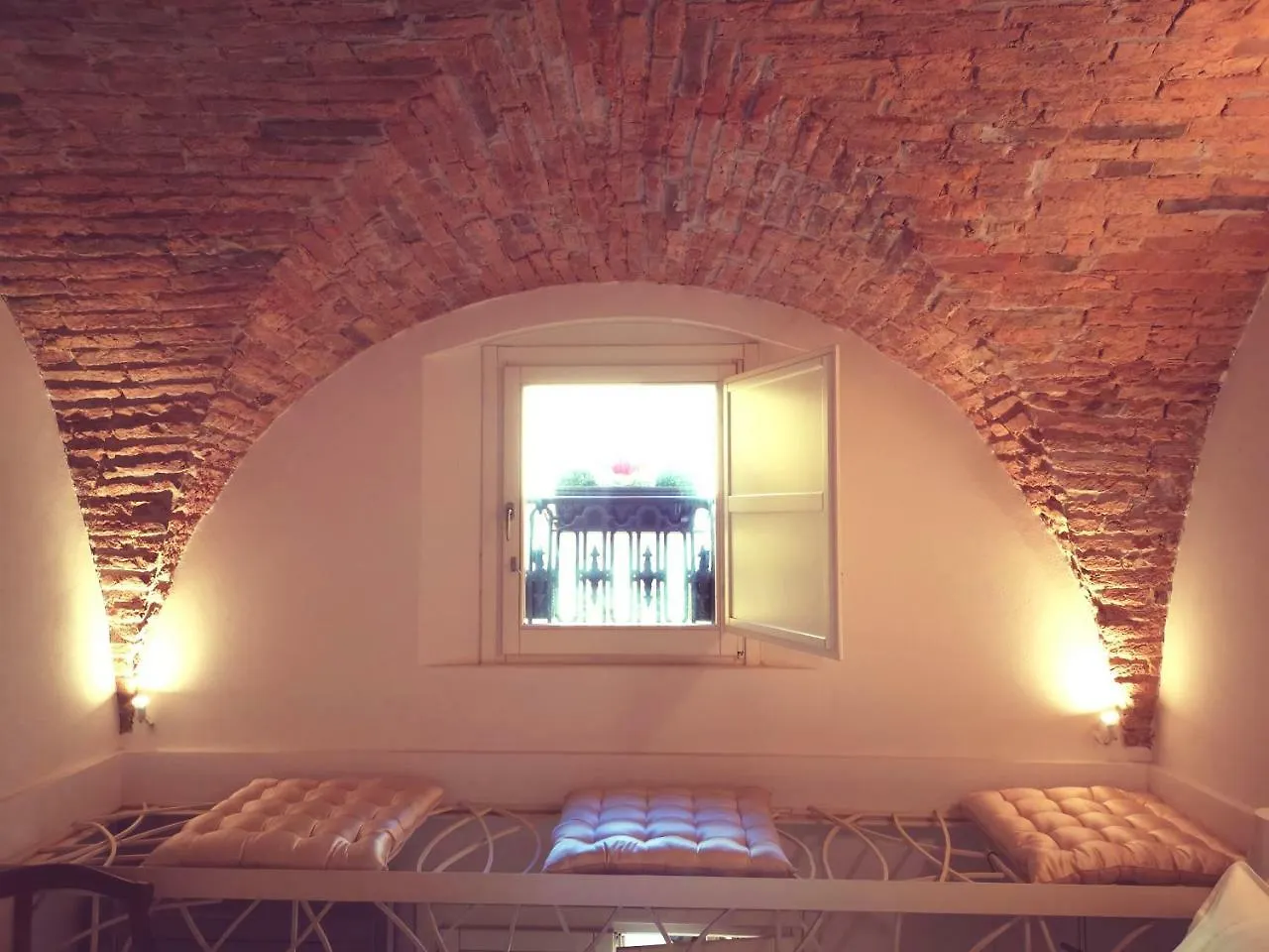 Bologna Boutique Home 0*,  Italy