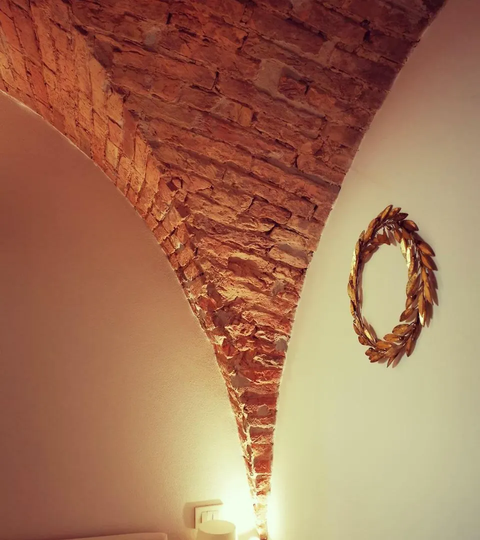 Bologna Boutique Home 0*,